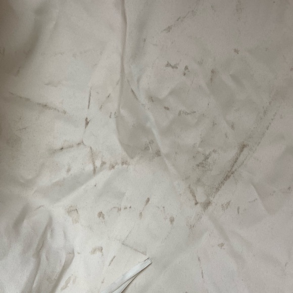 Used for 1 day. Small water stains inside train but cannot tell. Sleeves added - Picture 7 of 10